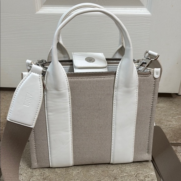 DKNY Women's Tan and White Tote Bag - Picture 10 of 10